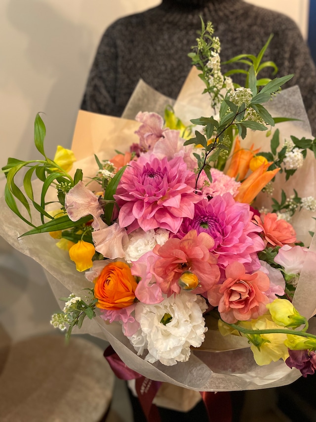 季節のフラワーブーケ Mの商品写真