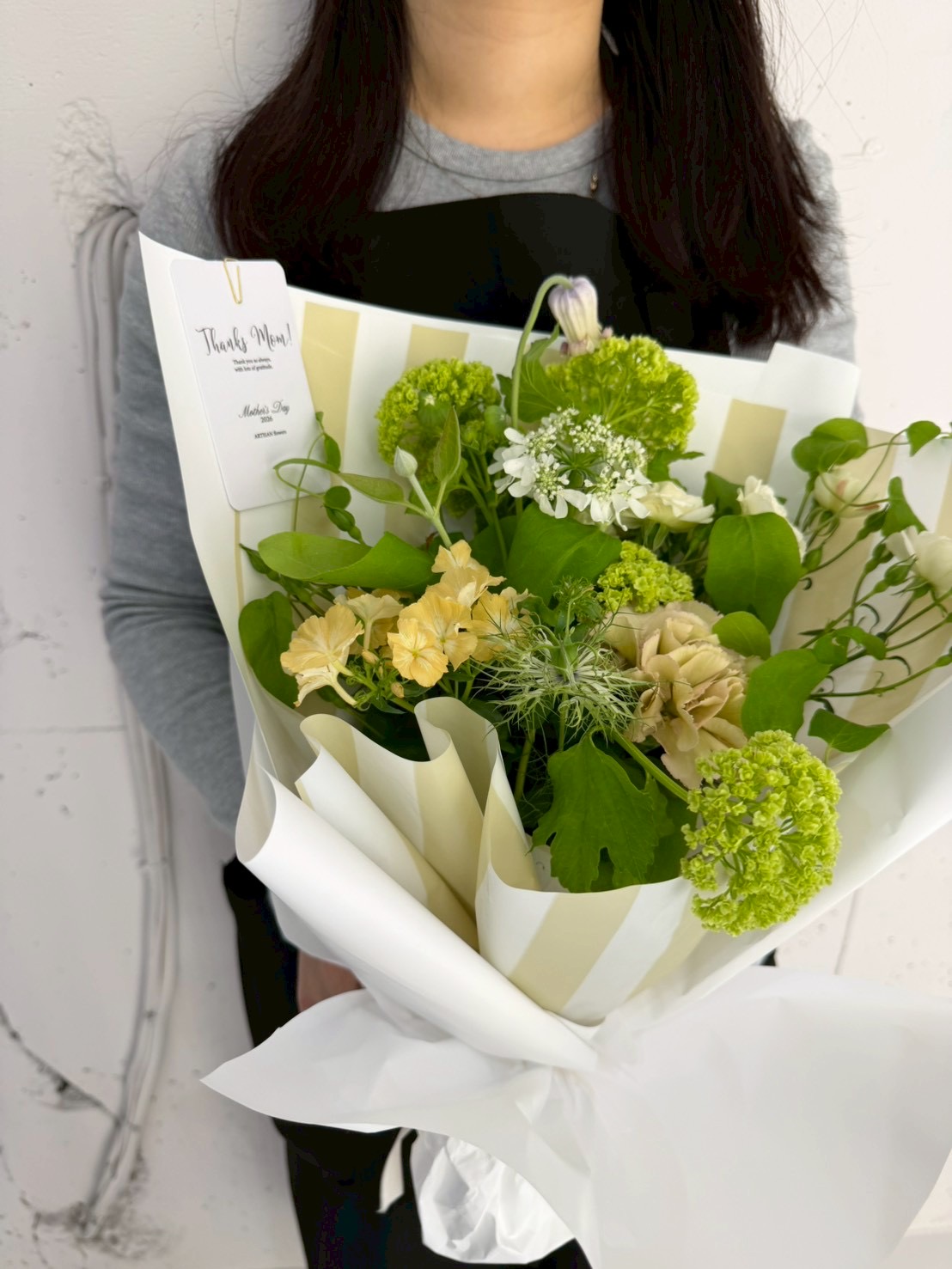 【Mother's Day 2026】 bouquet  lush greenery Sの商品写真